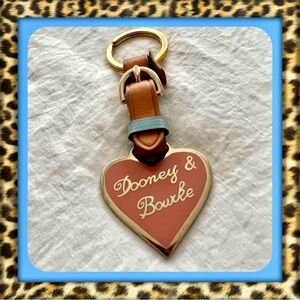 👑✅PRICE FIRM✅ Dooney & Bourke Pink  Heart Leather Keyring